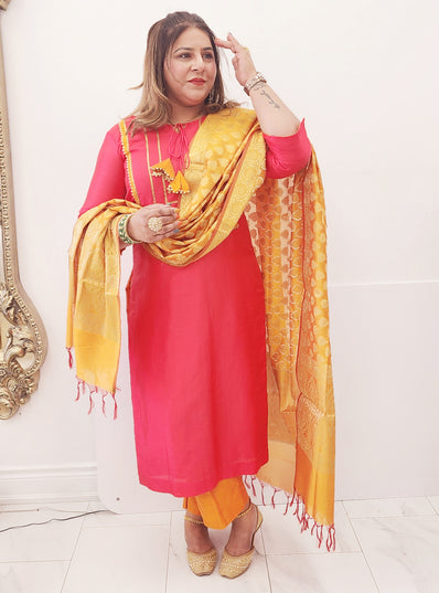 Jaanvi Fashion Women's Cotton Fishcut Saree - Import It All